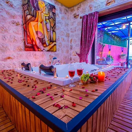 Mira Queen Apartment Kas